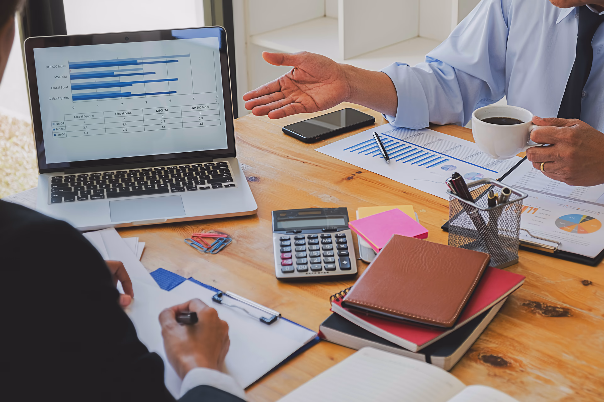 Optimización Fiscal en Granada para Autónomos - Guía Legal